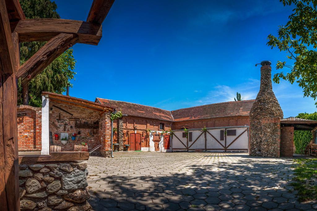 Wellness B&B Winery Sontacchi Kutjevo Exterior photo